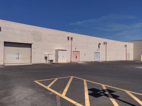Plaza Mesa Shopping Center: 303-347 E Southern Ave , Mesa, AZ 85210